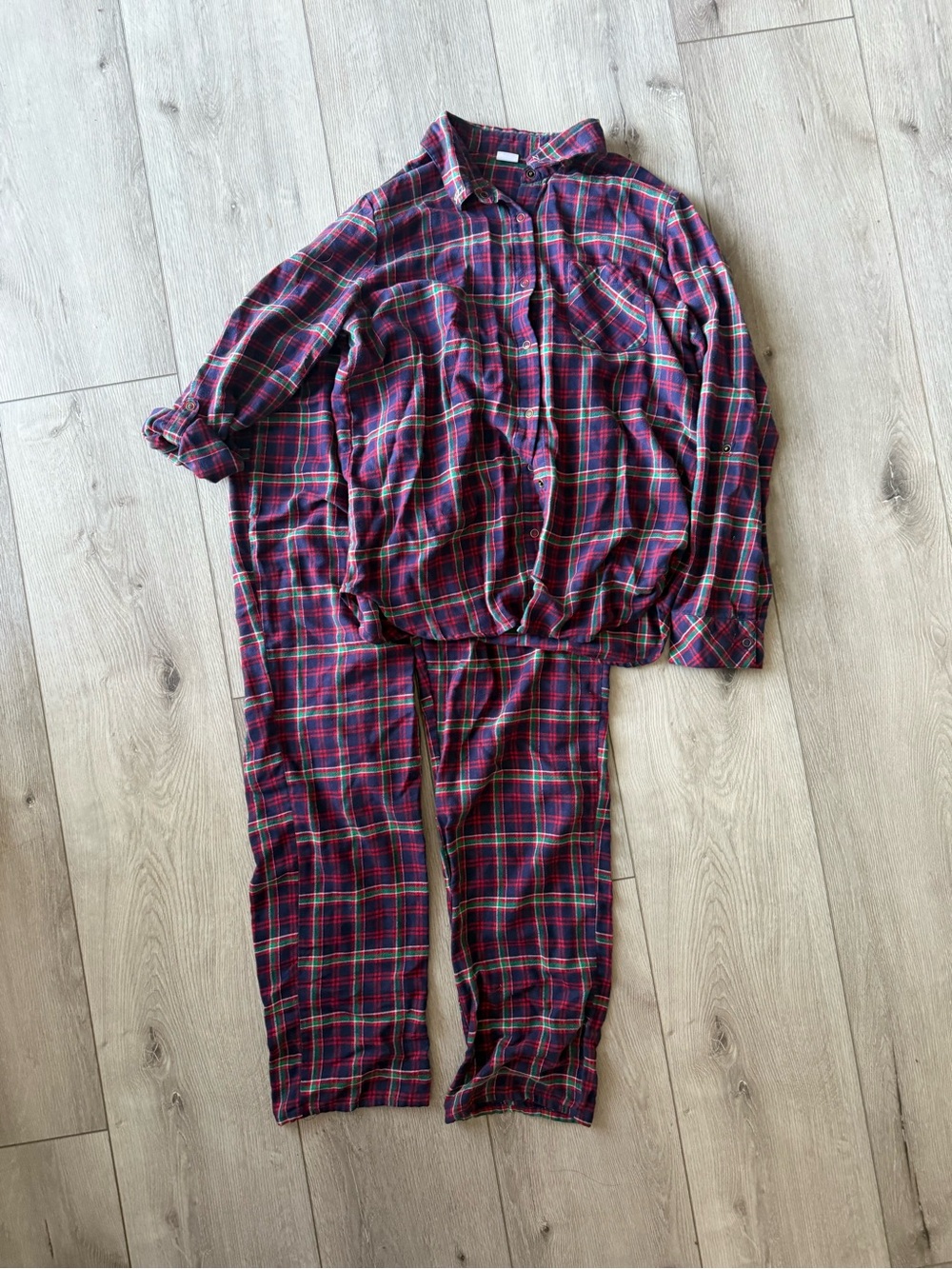 Nordstrom “Make + Model”Women's Plaid Flannel Pajama Set - Red, Blue, Green
